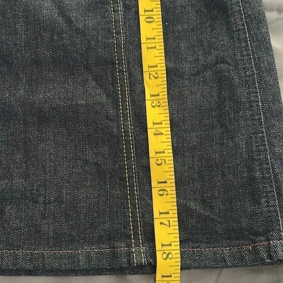 Marc by Marc Jacobs dark blue wash monogrammed size 8 mini skirt NWOT - Picture 7 of 8